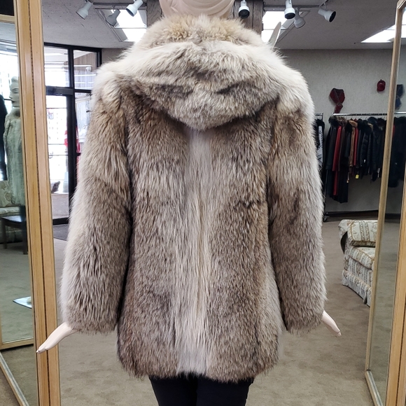 Natural Coyote Fur Hooded Parka - Picture 3 of 6